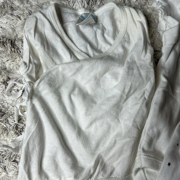 0-4m baby girl lot onsies and diaper covers gap, Gymboree, dress - Picture 4 of 7